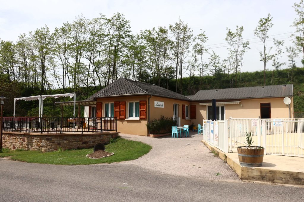 Camping Mont Lozere Vallee du Lot CAMPING MUNICIPAL DE BAGNOLS-LES-BAINS  BAGNOLS-LES-BAINS